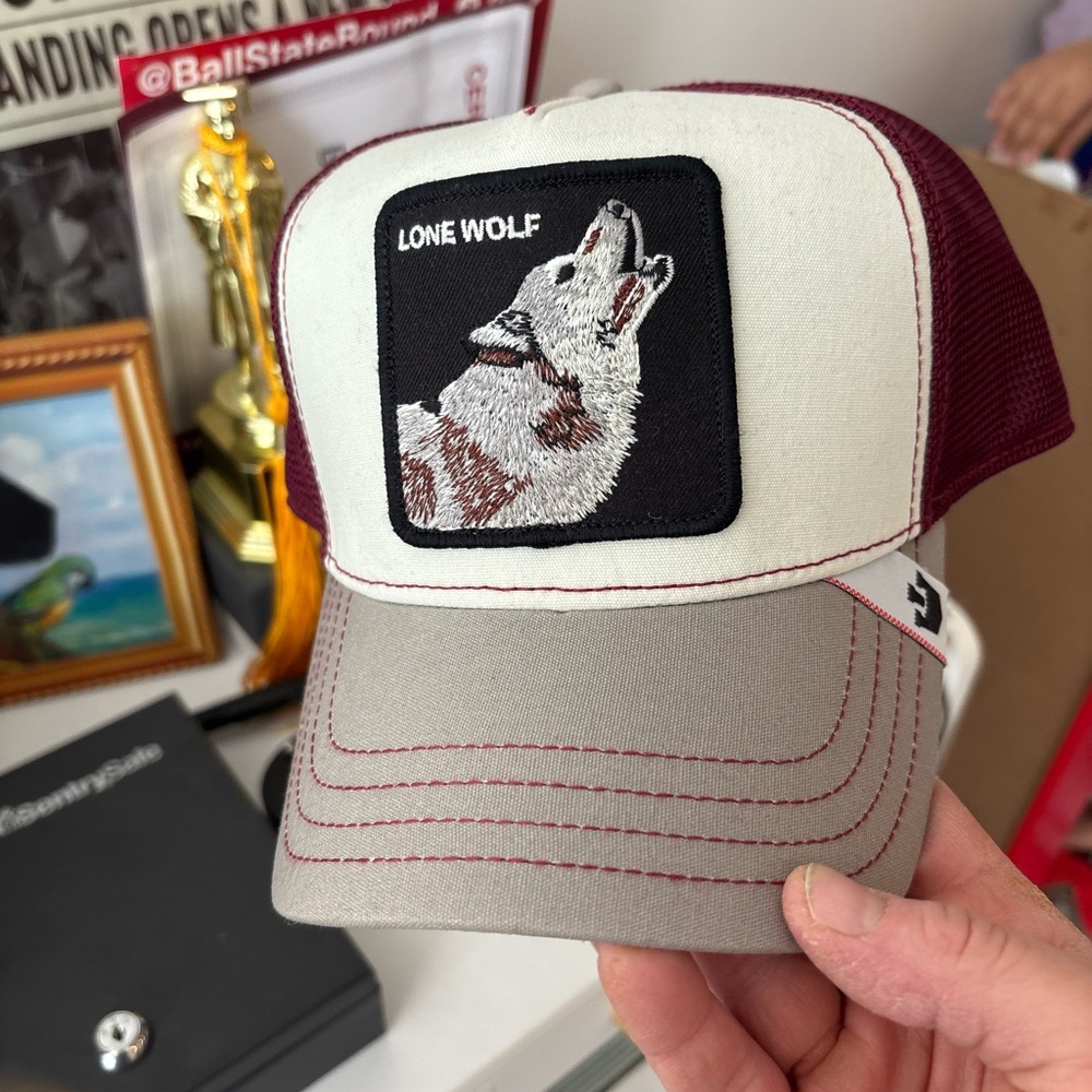 NWT-Buckle Lone Wolf Trucker Hat - Cream, Maroon, Gray
